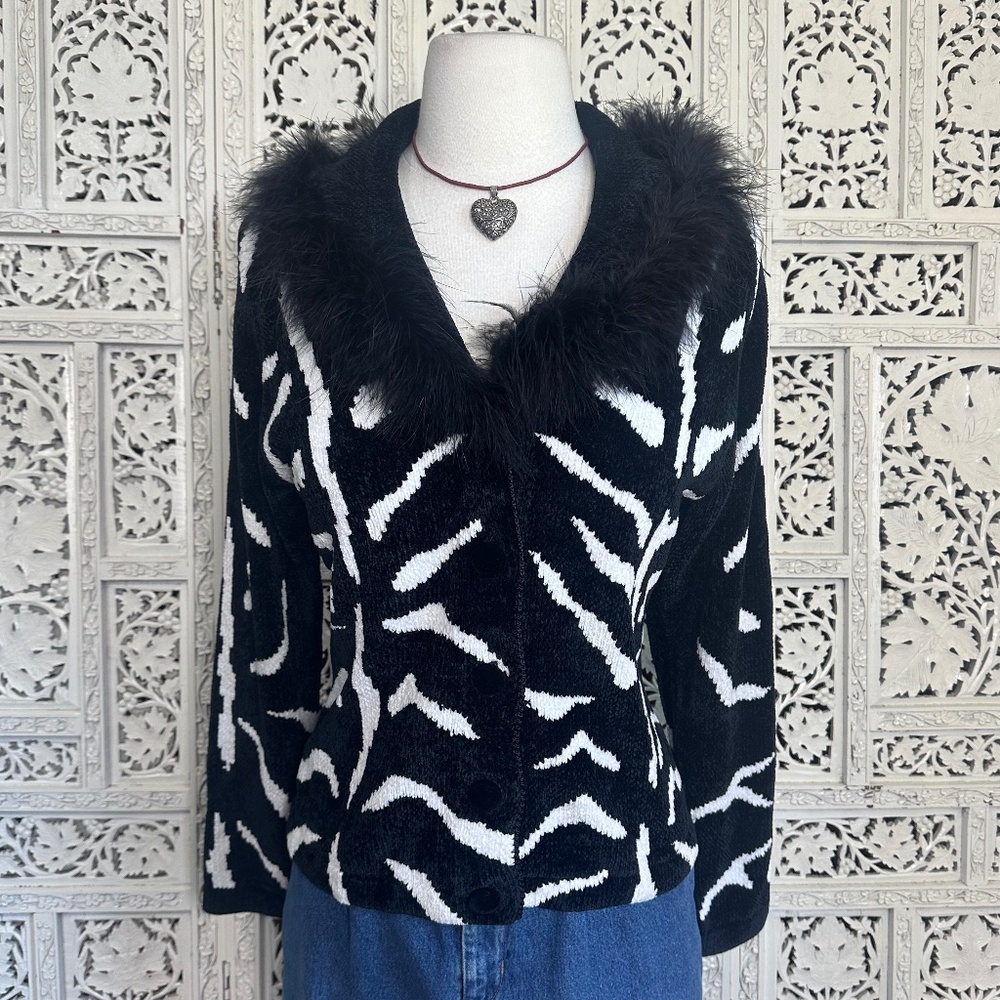 Berek NWT Black & White Fuzzy Chenille Button‎ Up Cardigan Sweater With Faux Fur